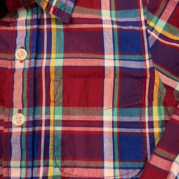 Gap boys 4T plaid button down - Picture 3 of 3